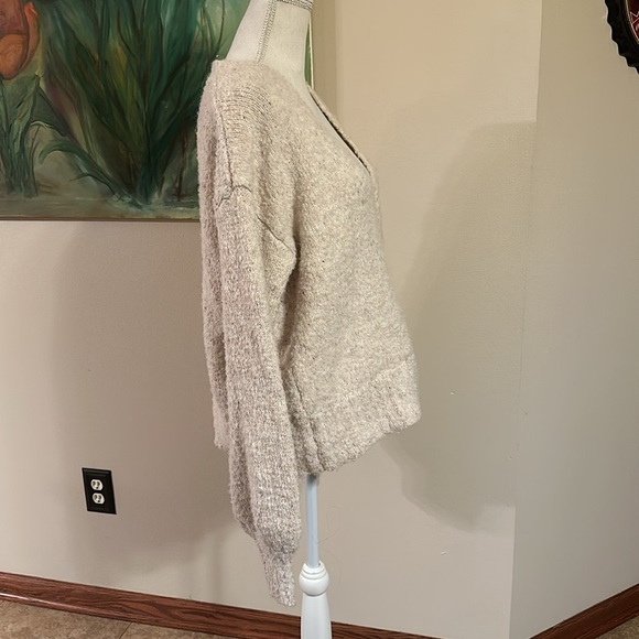 🎉Host Pick🎉 ASTR The Label Sweater - Picture 4 of 8